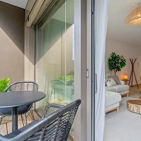 Modern 1br Apt With Balcony Near City Center 아파트 룩셈부르크