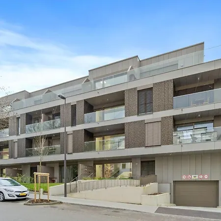 아파트 Modern 1br Apt With Balcony Near City Center 룩셈부르크